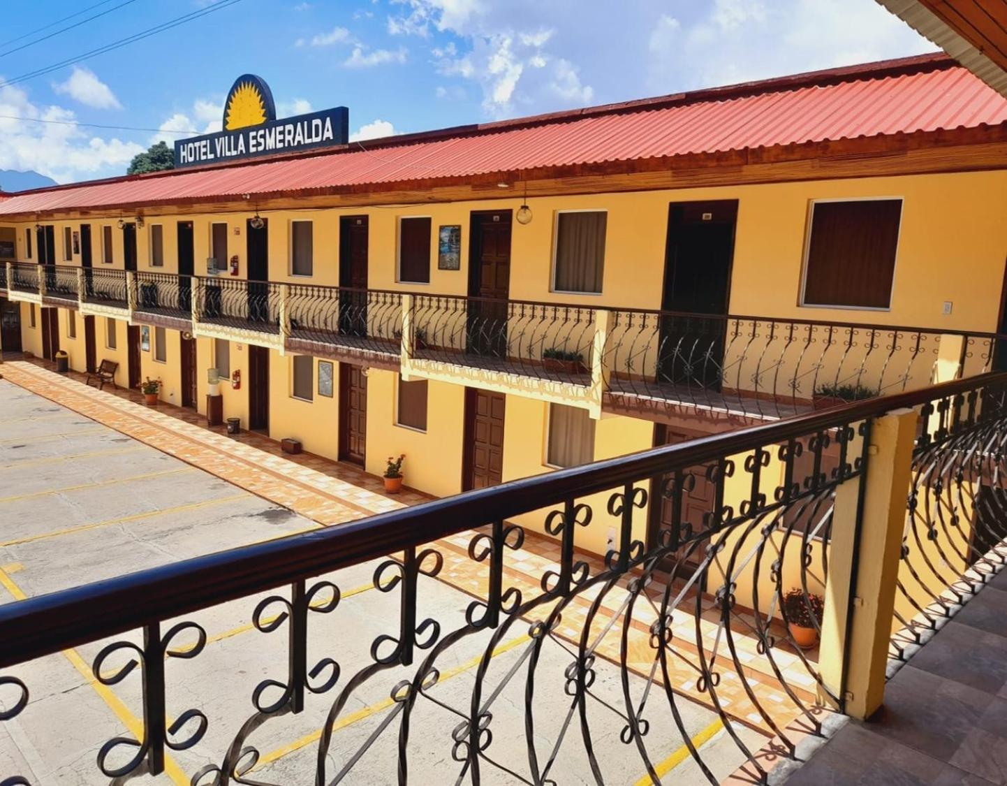 Hotel Y Restaurante Villa Esmeralda Quetzaltenango Exterior photo